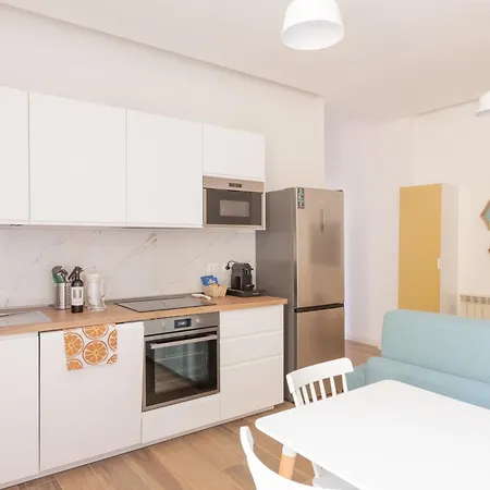Apartment Alba Terrace - Modern Close To Metro *